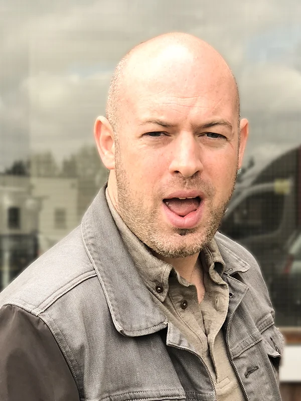 Simon_600x800.jpg