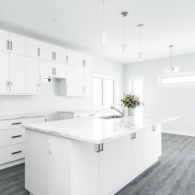 FOR SALE: 365 Jackman Road located in The Creeks of West St. Paul

Gorgeous brand new bungalow built by @fabhomeswpg situated on a 1.2 acre lot offering an open concept floor plan, spacious ceiling heights, modern white kitchen with high gloss cabine