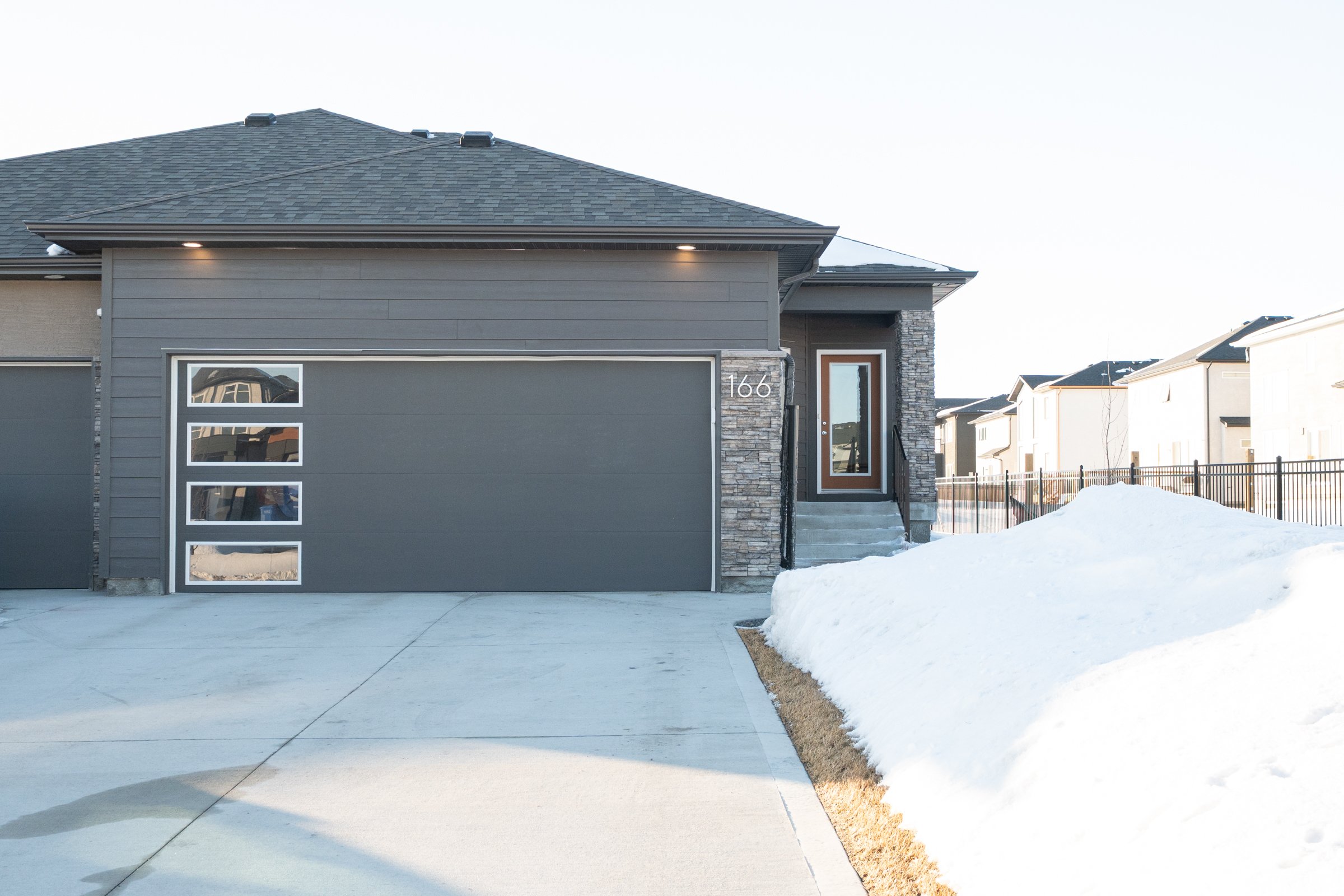 166 MIDDLECHURCH GATE