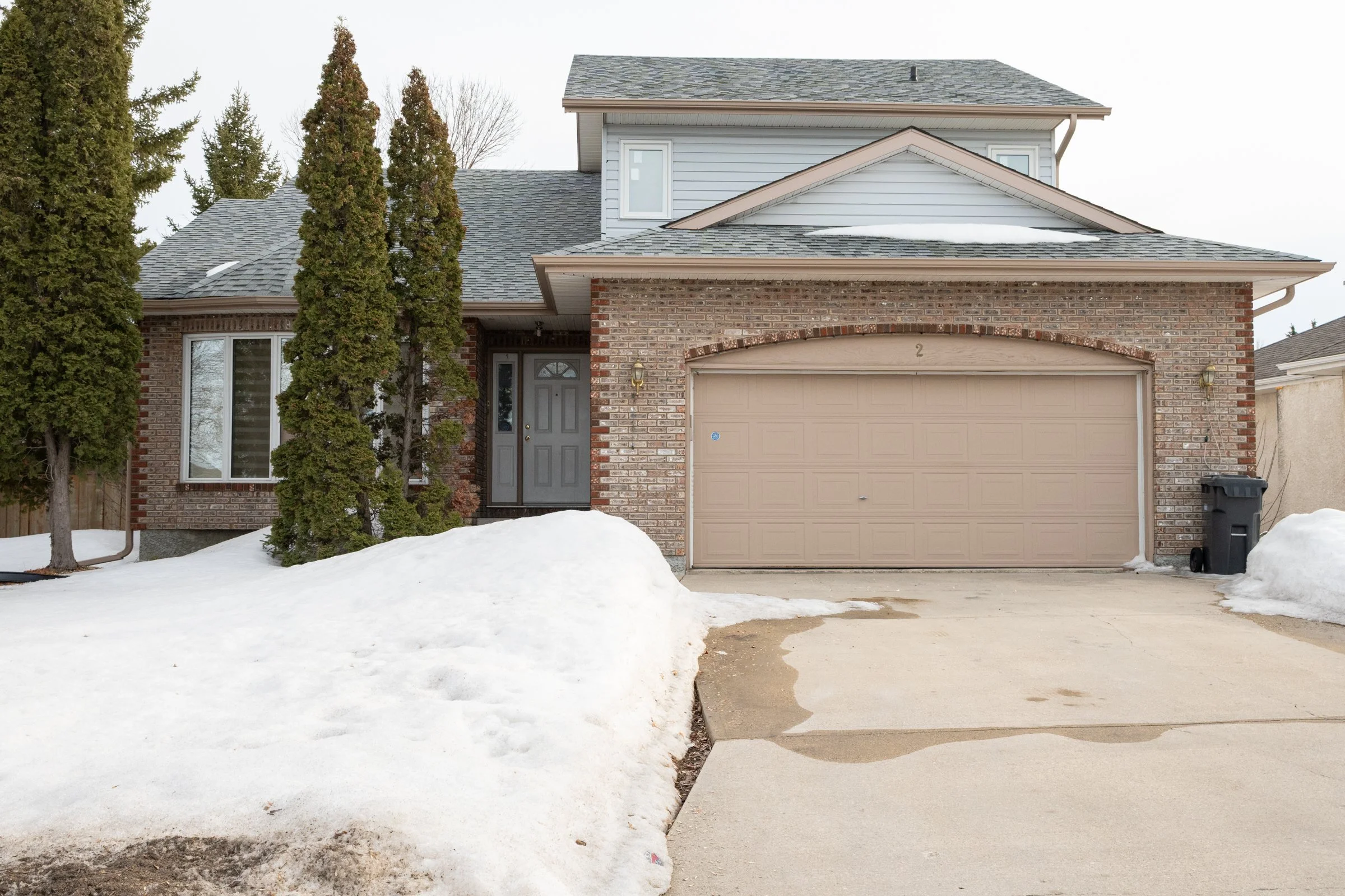 2 MONTY HALL DRIVE