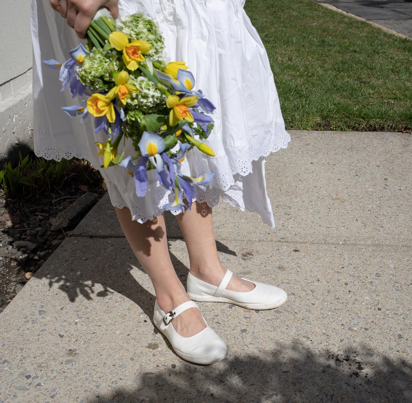 Mary jane, white skirt, and flower💕
.
#weddingbouquet #weddingflower
#event #bridalbouquet #snapbouquet
#뉴저지플라워 #뉴욕플라워