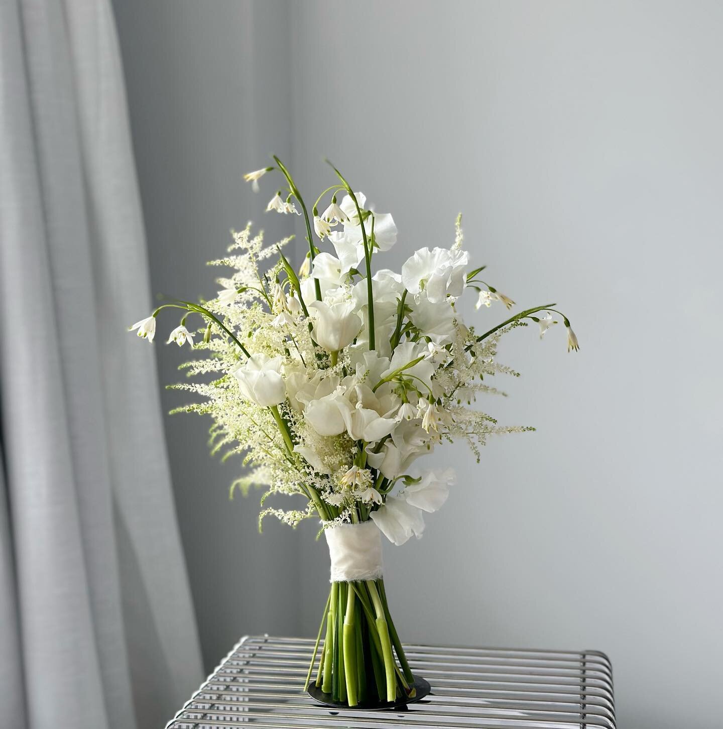 white + green
never fail color combo
.
#bridalbouquet #bouquet
#weddingbouquet #churchwedding
#njweddingflower #nyweddingflower