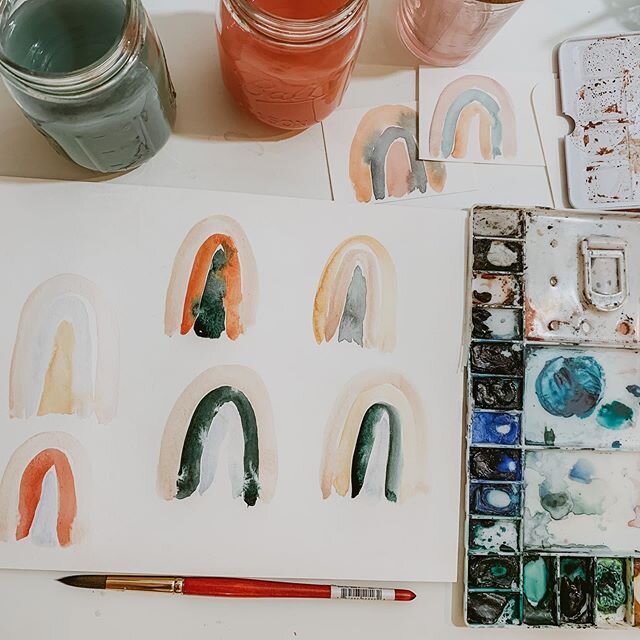 when Chelsea from @pearl_weddings builds you up and asks for rainbows 🌈😊If you missed the live video styling, go check out @julialuckett ! .
.
.
.

#watercolor #watercolorist #watercolordrawing #watercolorpaint #watercolor_painting #watercolordaily