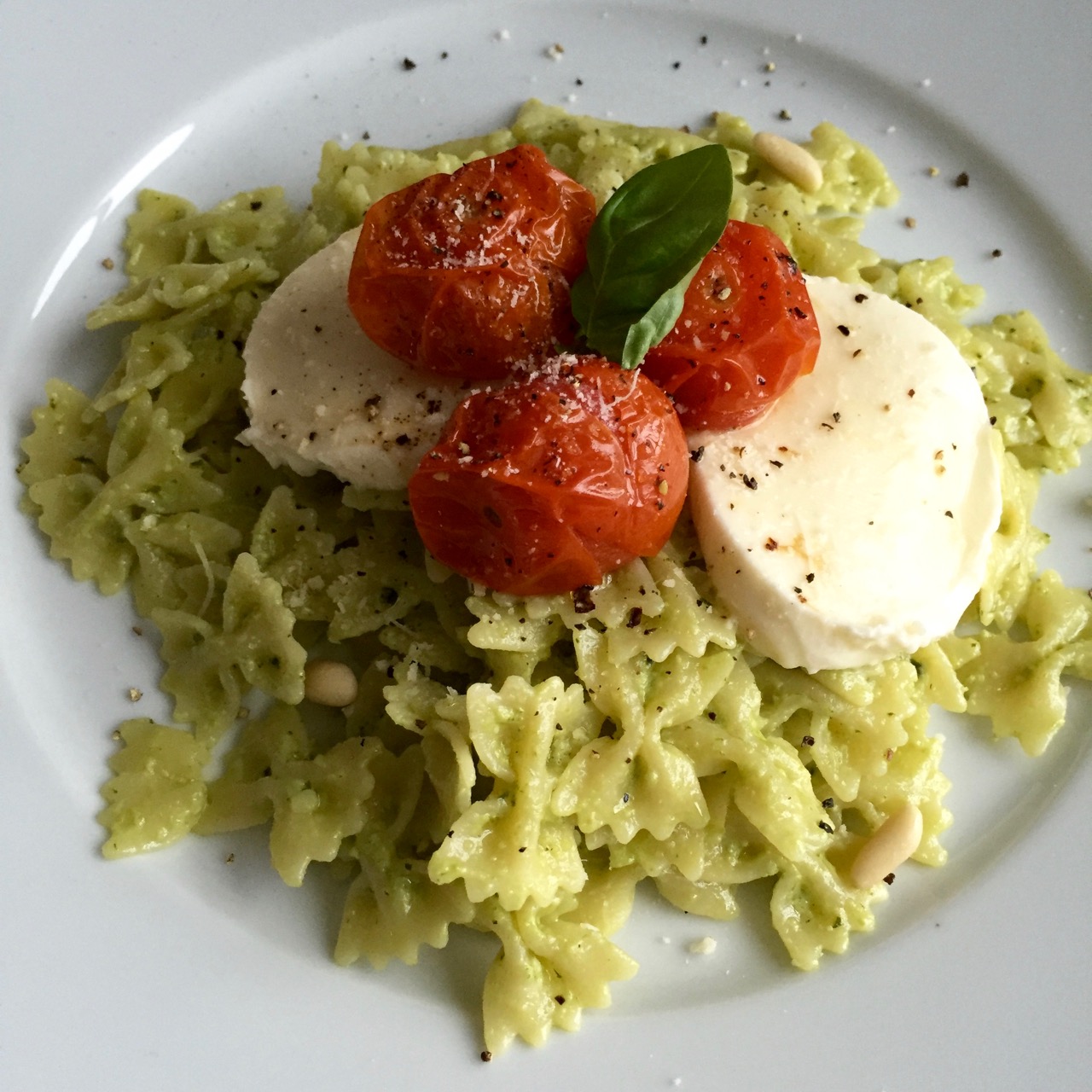 Creamy Pesto Pasta from She Wears Many Hats with Mozzarella and Roasted Cherry Tomatoes