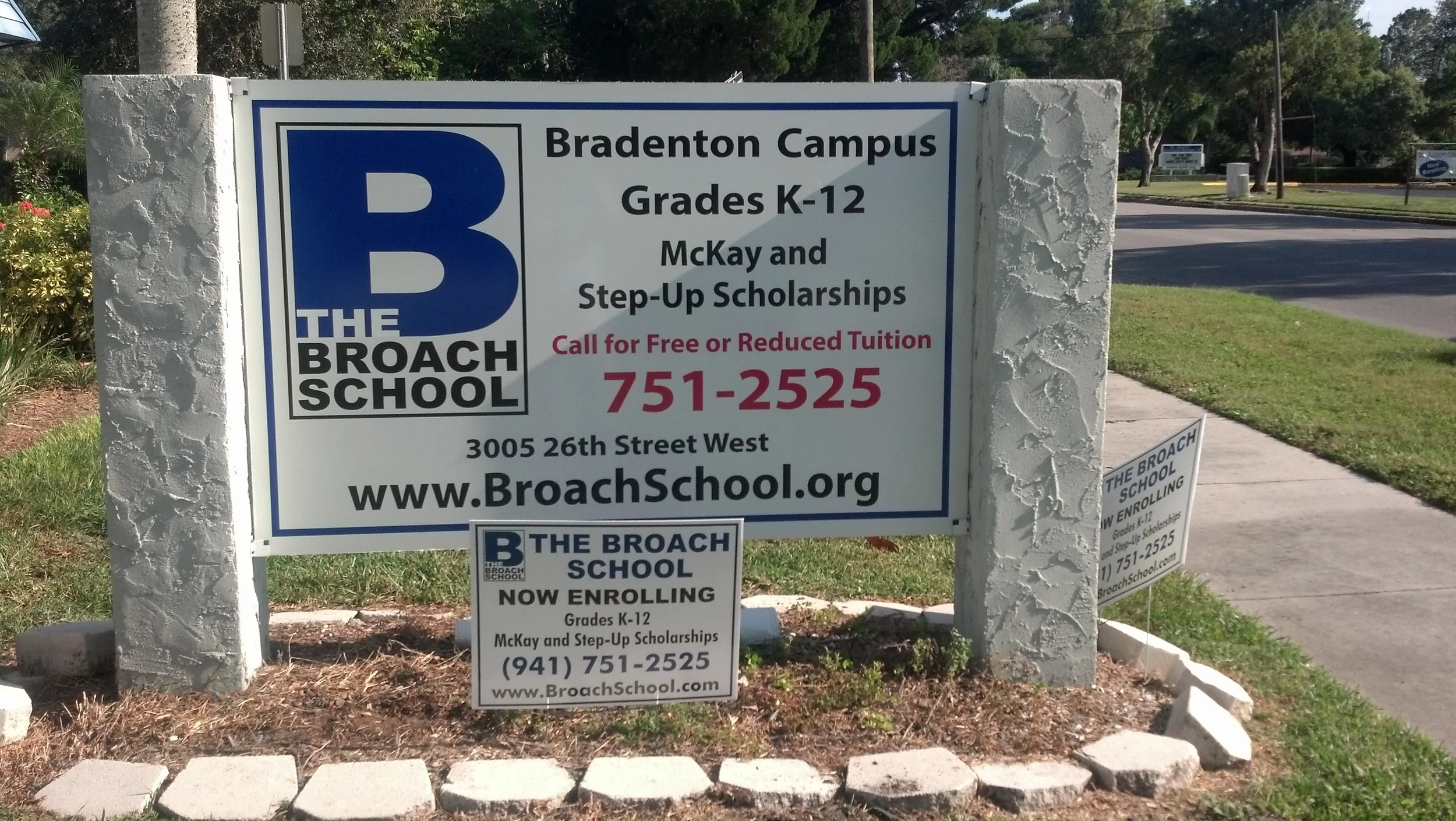 Monument Sign Overlay Panel