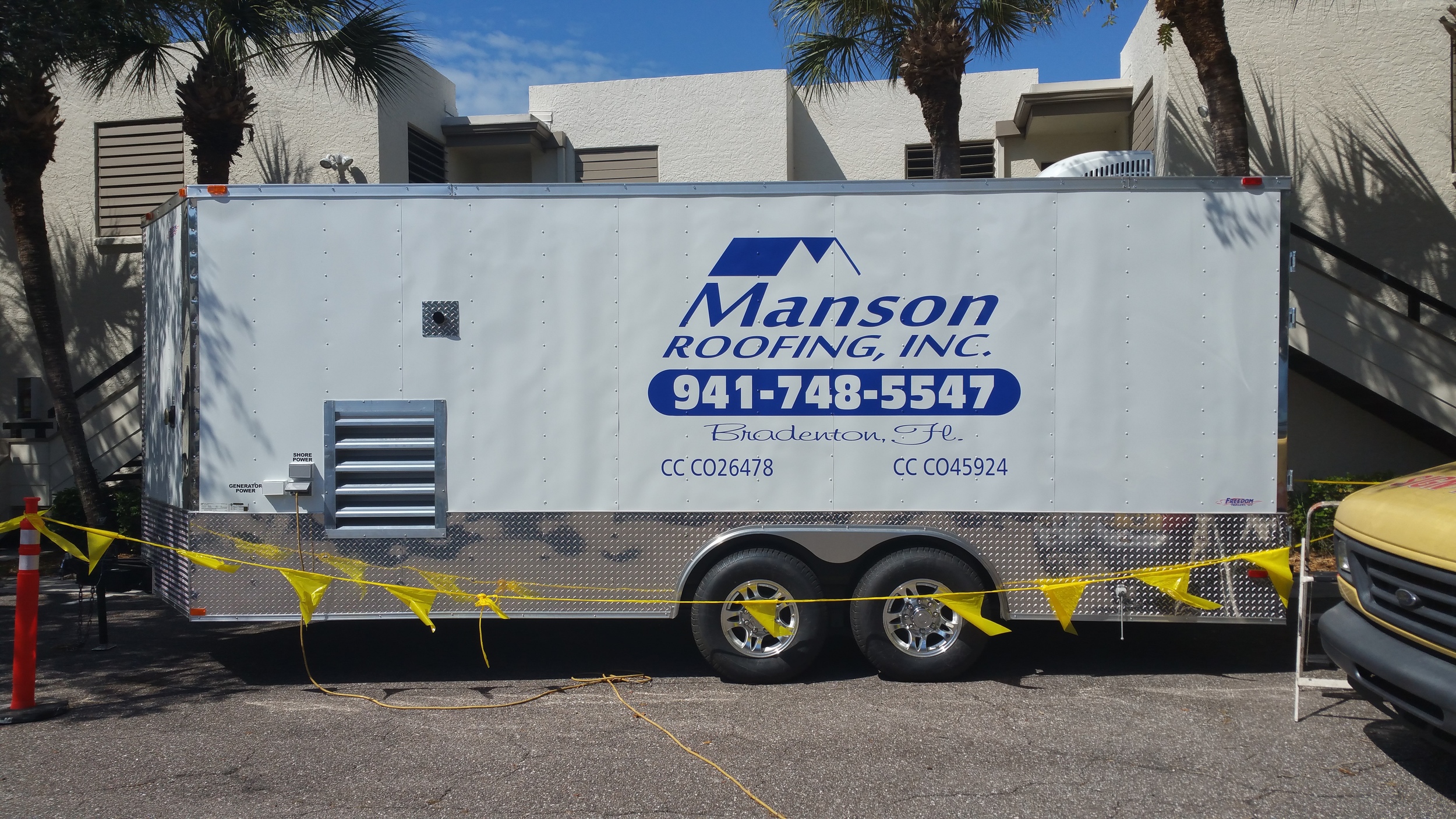 Trailer Lettering / Graphics