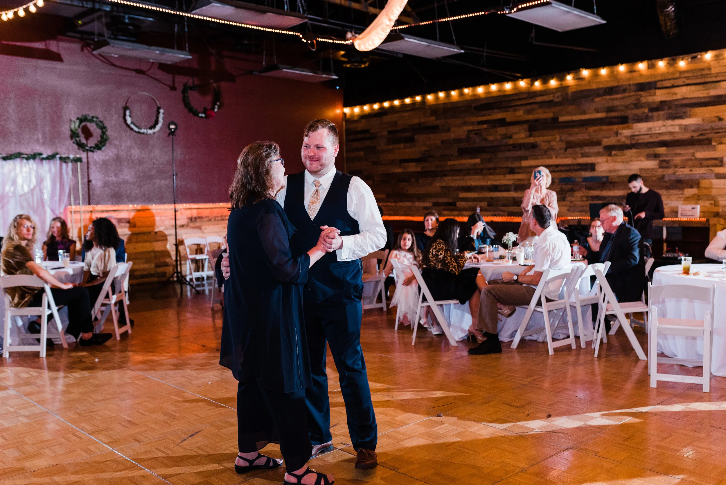 CroyWeddingMichelleHoffmanPhotography-787.jpg