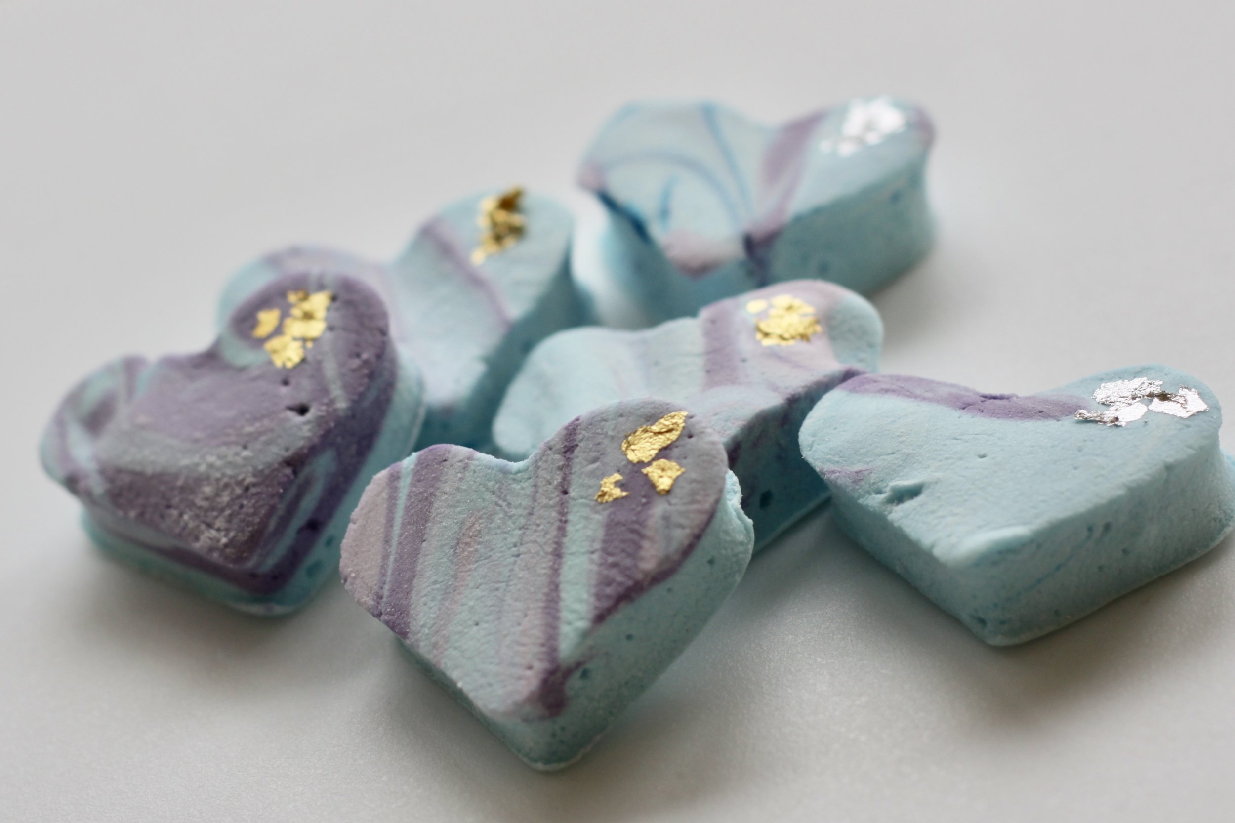 New and exciting vibes - turquoise, violet and gold / silver are this season's newest colours