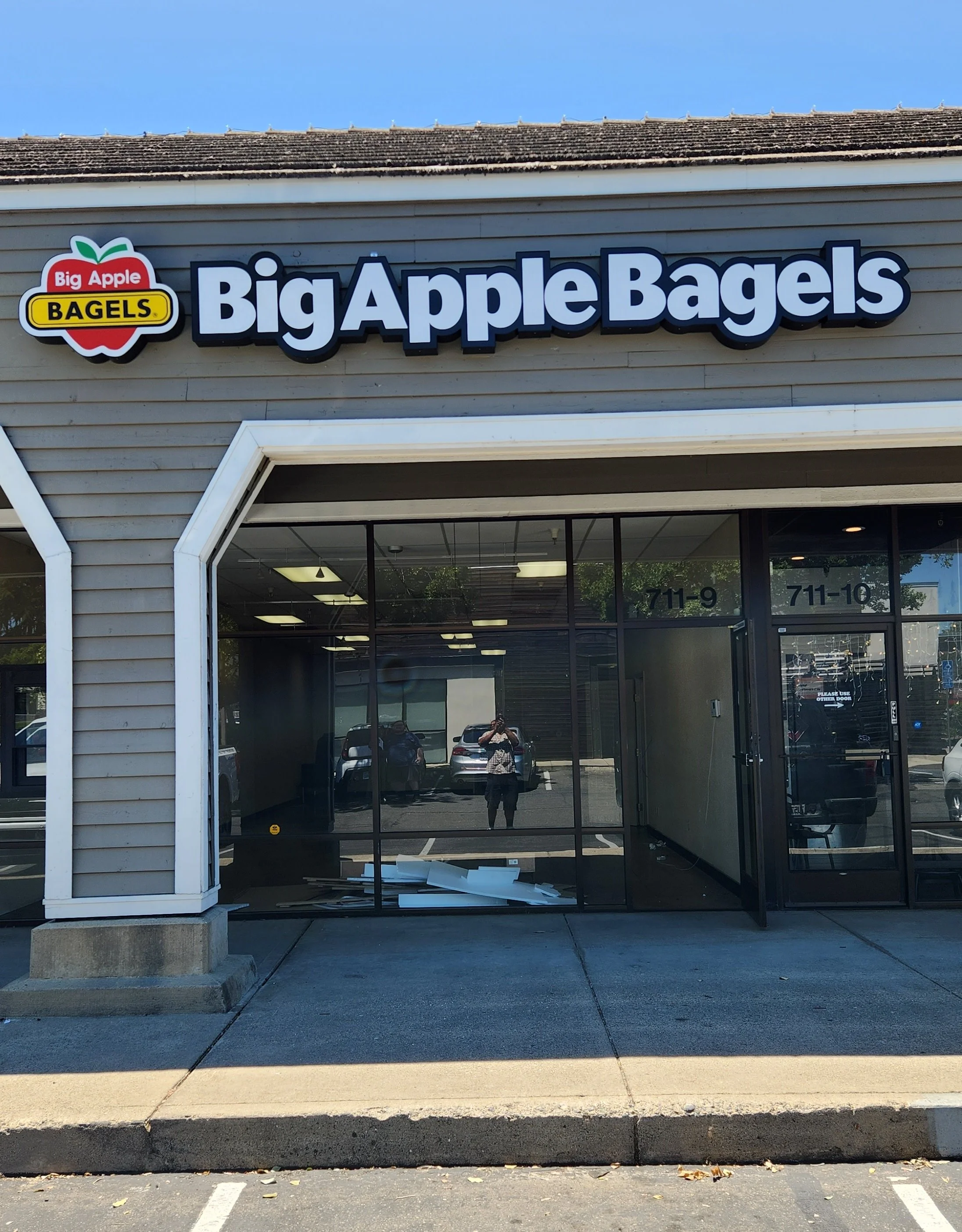 Big Apple Bagels - Folsom