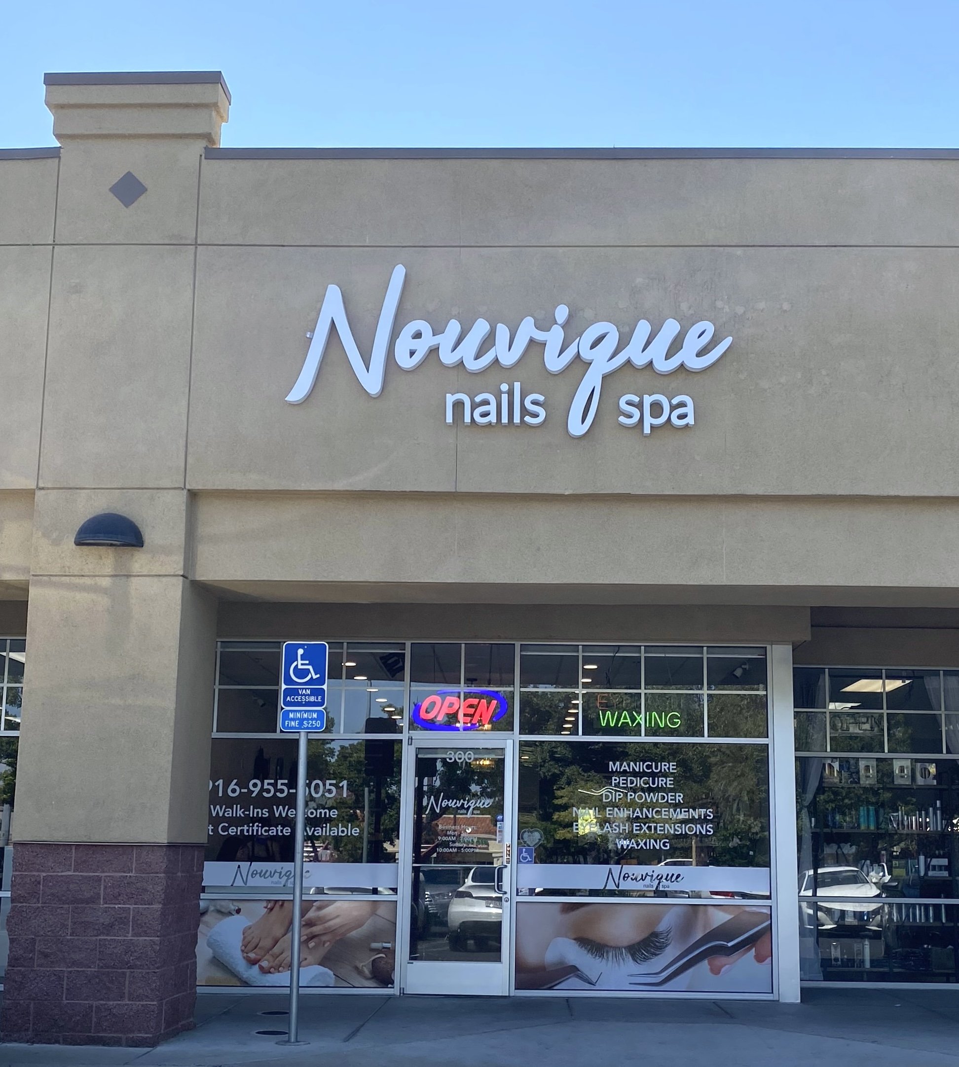 Nouvique Nail Spa