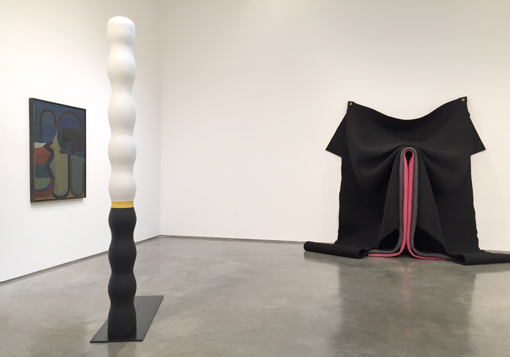 From left to right: Miyoko Ito’s The Seawatch (1957), Lisa Williamson’s Wavy Dimension (June) (2015), and Robert Morris’s Vetti V (1983); No Vacancies , Marianne Boesky Gallery, NY. (Photo: Chris Murtha)