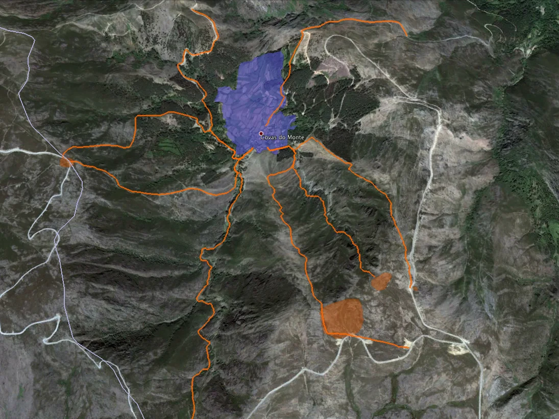Google maps image indicating various routes to pasture taken by Covas do Monte shepherds