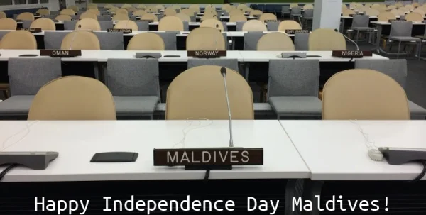 Beauty Baco honors the people of the Malives Islands on their independence day (July 22) by visiting the country's seat at the United Nations in New York City (USA).