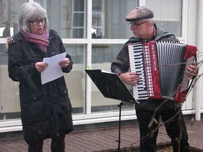 Musicians in Iceland organize a musical event and celebration to honor the people of Ireland on the date of the Easter Rising (Apr 24).