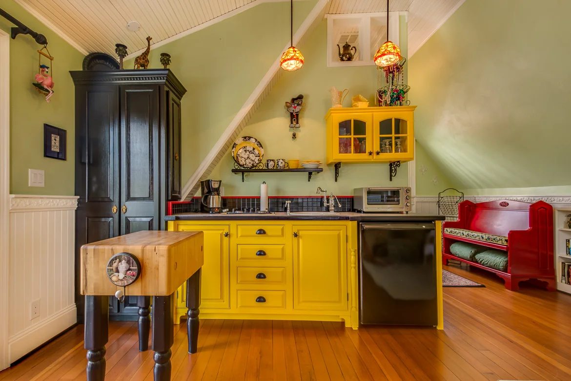 519 Talbott St La Conner-113 Blended 2016-SMALL.jpg