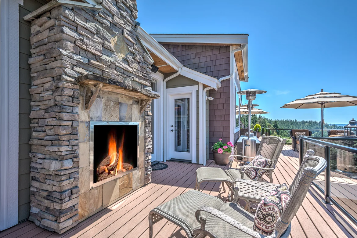 462 Eagle Crest HDR-13-Edit2016-SMALL.jpg