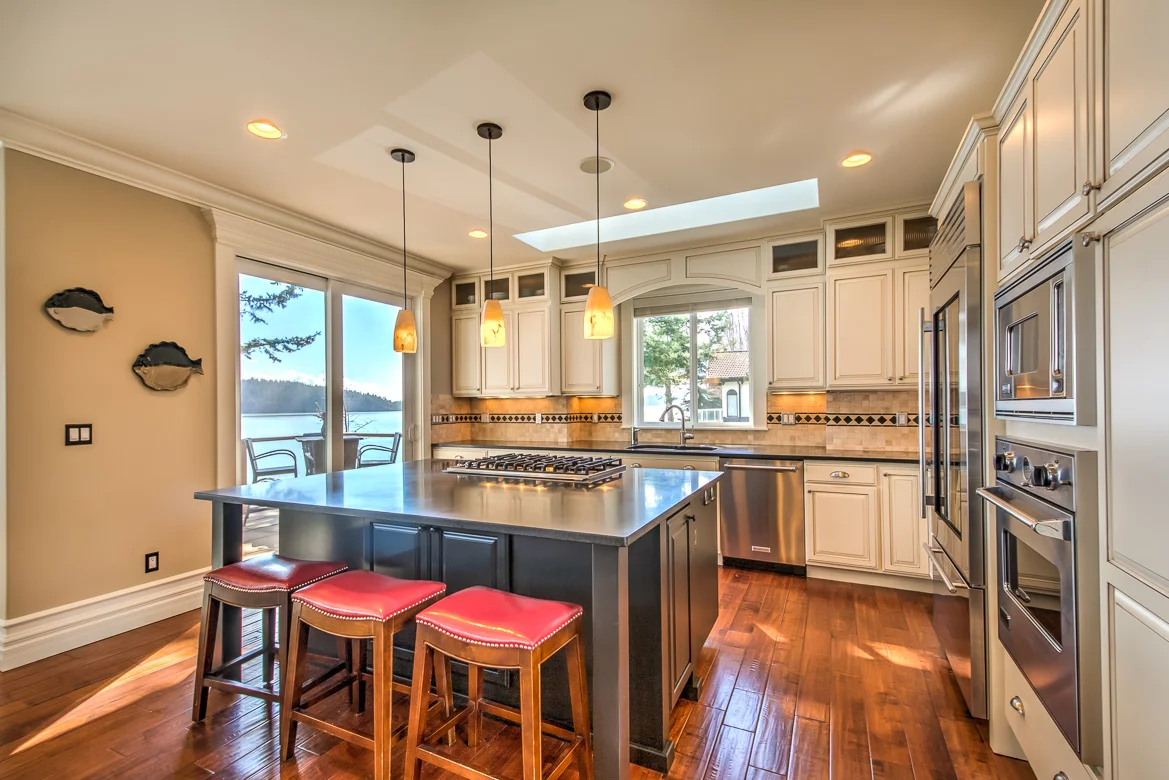 14589 Dungeness Ln HDR Anacortes-212017-SMALL.jpg