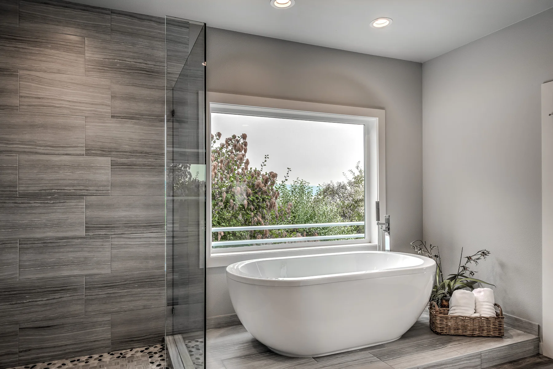 210 Fay Ln HDR Camano Island-30-1800x1200 sRGB.jpg