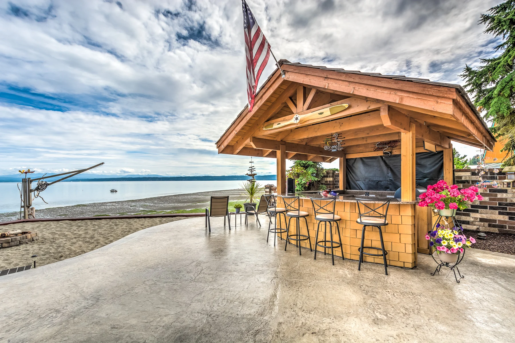 809 Port Susan Terrace Rd HDR Camano Island-2-1800x1200 sRGB.jpg