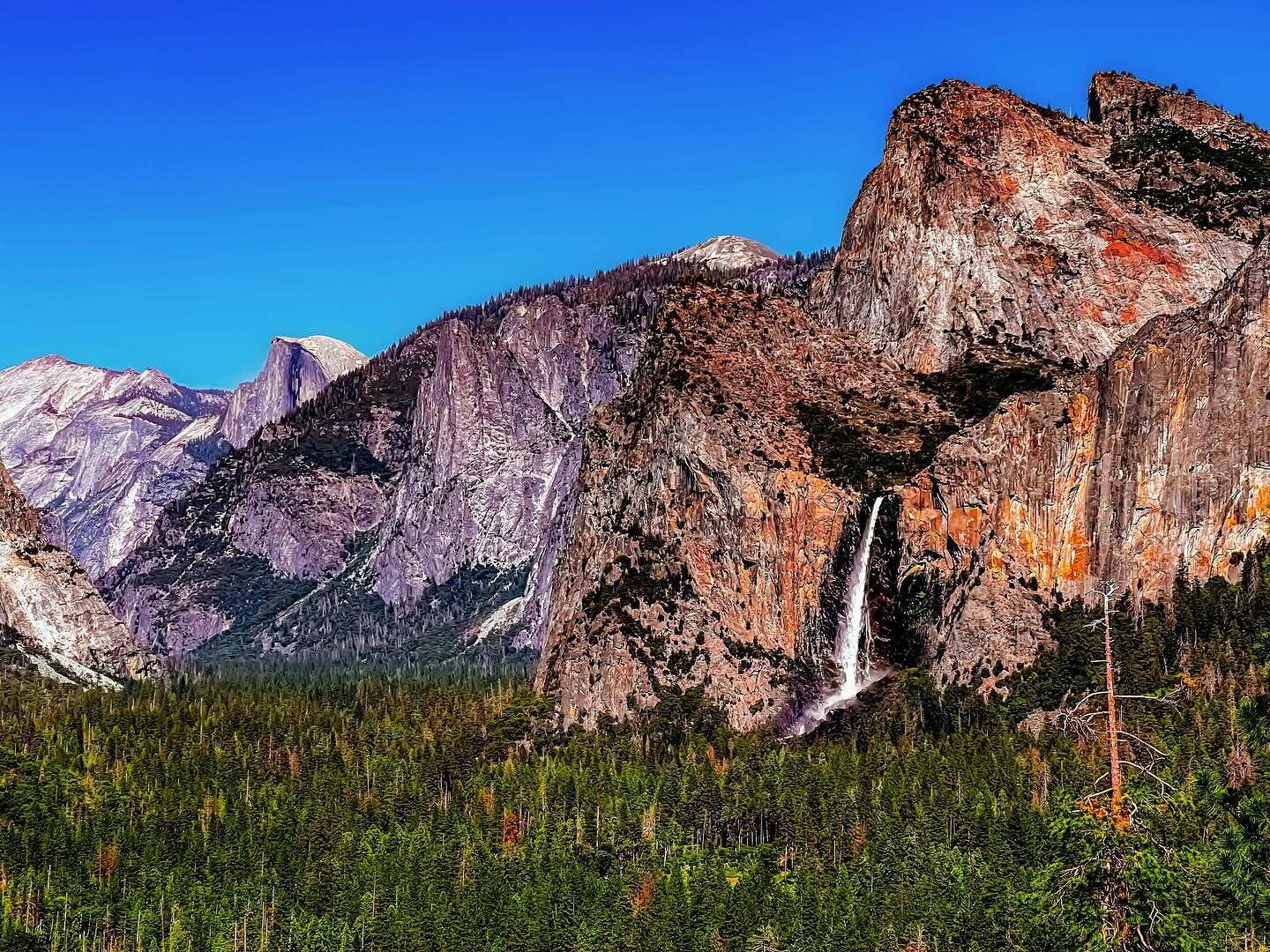 When you emerge from the tunnel to Yosemite and see this iconic view for the first time &gt;&gt;&gt; 🚘🏞️✨ UNREAL!! 🥹🫶🏽 #corememory