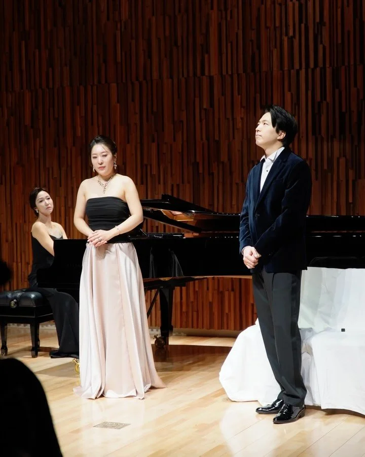 정엽오빠, 선민샘과 함께한 즐겁고 행복했던 듀오 리사이틀 💙 어제 밤 함께 해 주신 분들, 초대해 주신 비원뮤직홀 감사합니다 ! 😊

앵콜곡으로 준비한 쇼팽의 이별곡 🎵