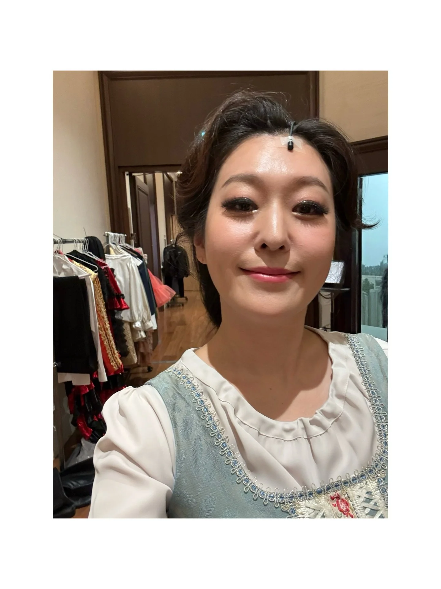 나의 첫 미카엘라, 나도 여리여리한 미카엘라가 되고싶다&hellip;🥲 
즐거웠던 오페라 #카르멘 #carmen