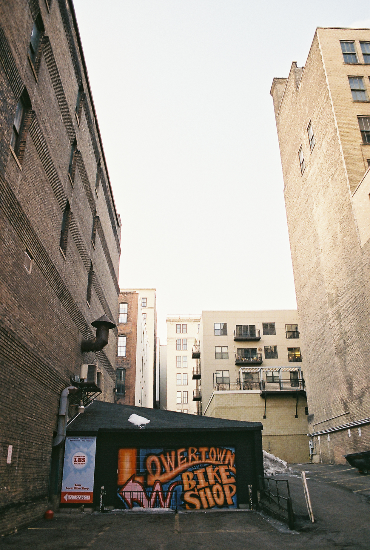 0779426_0779426-R1-048-22A.jpg