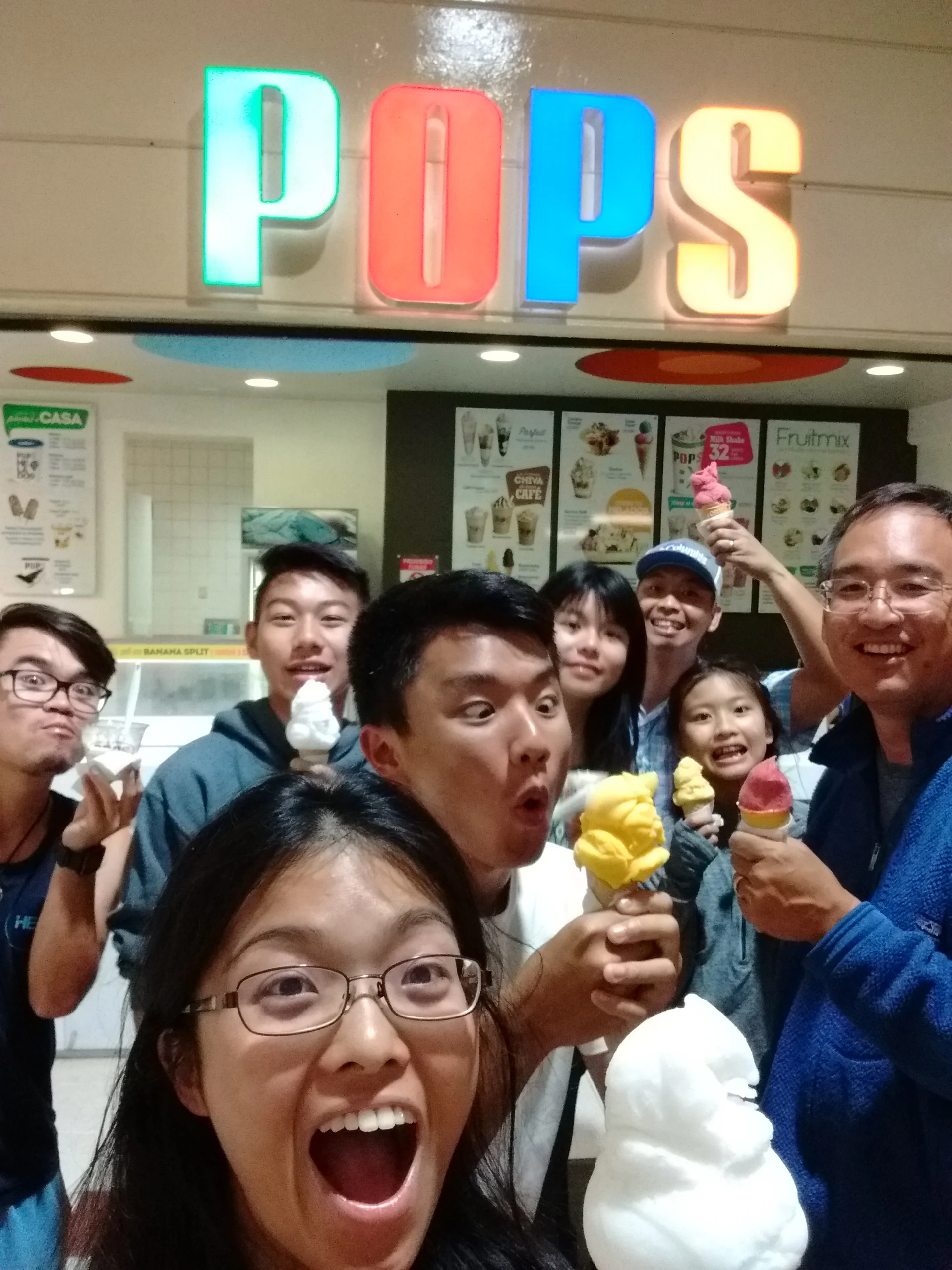 First 8/8 team picture!! Of course with ice cream :)