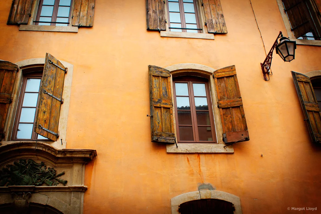 Windows in Narbonne