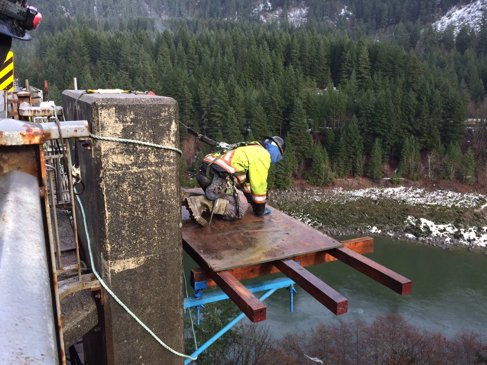 Dexpan in Action  -  Concrete Curtain Wall