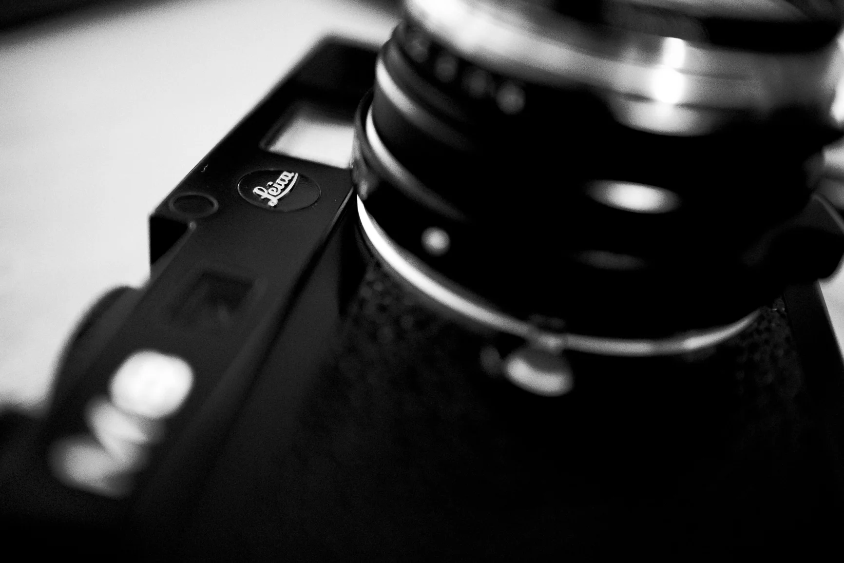 Leica M8.2 Voigtlanderレンズ付 Post-Sale Thoughts: The Leica M8.2 — Edward Chang