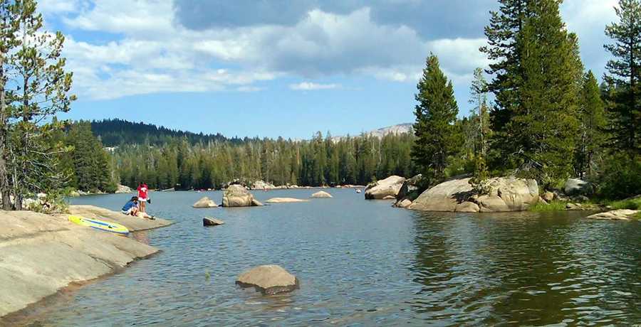 Sierra Nevada • Lake Alpine