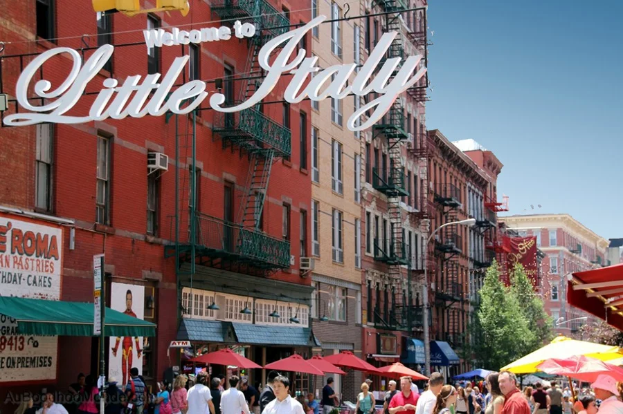 New York City • Little Italy, Chinatown's Italian neighborhood, dotted with lively cafes and restaurants.