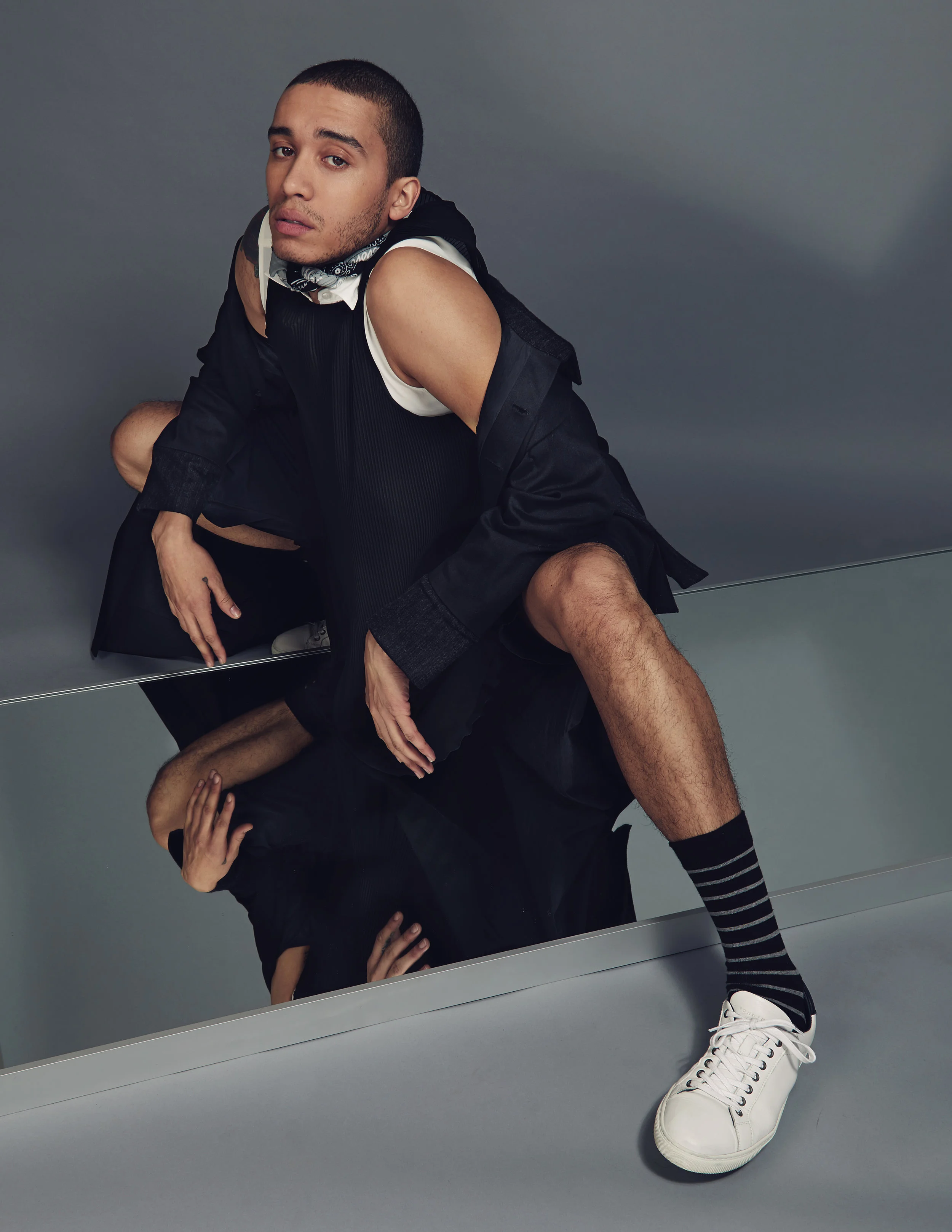 MODEL_IS_PRESENT_005.jpg