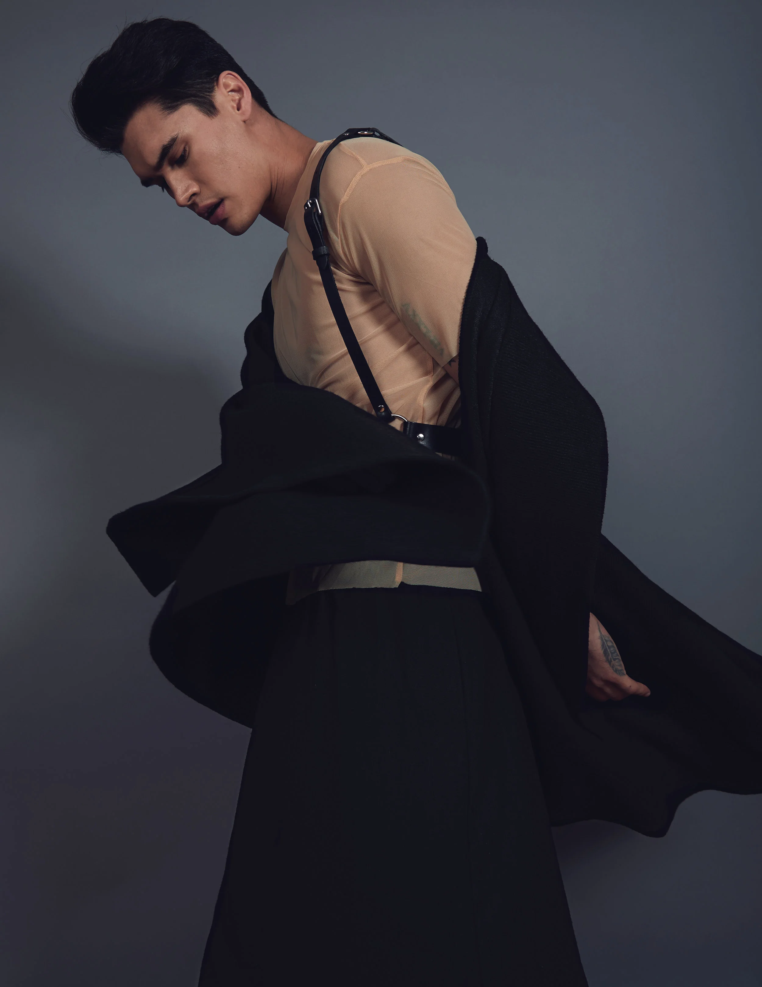 MODEL_IS_PRESENT_014.jpg