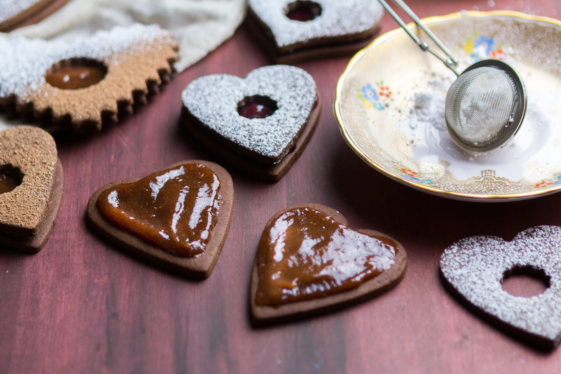 chocolate-linzer-cookies-4.jpg