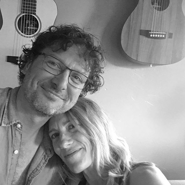 These two amazingly adorable and hugely talented duo is coming at you tonight!! A sweet soulful ride of Americana music and of course a lot of laughter .
#erikaandrob #ford&amp;fritzroy #duo #livemusic #begoodlivesimpleeatwell #pickinproductions