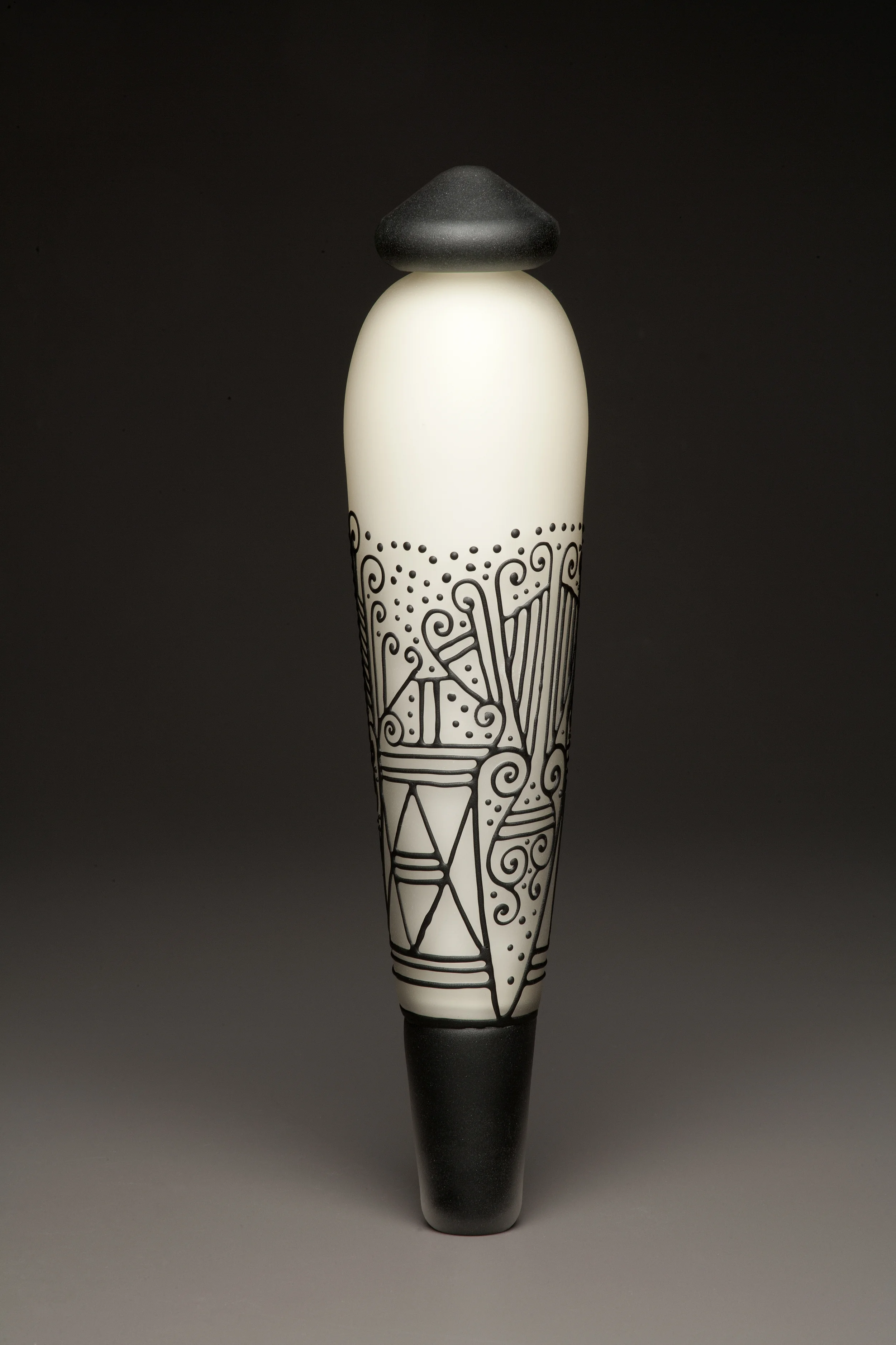 Matte Ivory / Black Pendulum