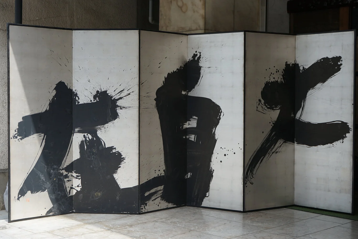 辻村史朗　油絵「椿」 辻村史朗の油絵 | Oil painting by Shiro Tsujimura — Kami Ya