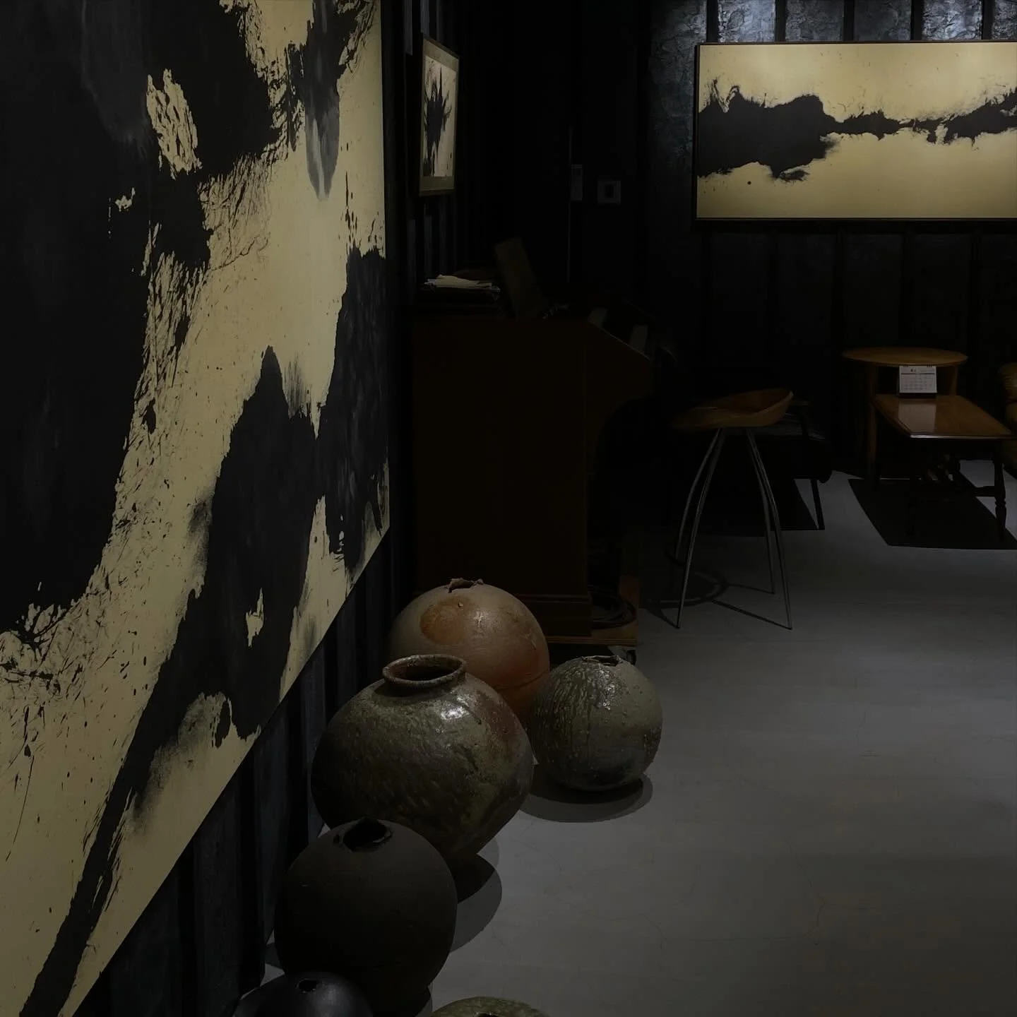 Open from Thursday, 2nd April
Installing&hellip; #shirotsujimura #辻村史朗