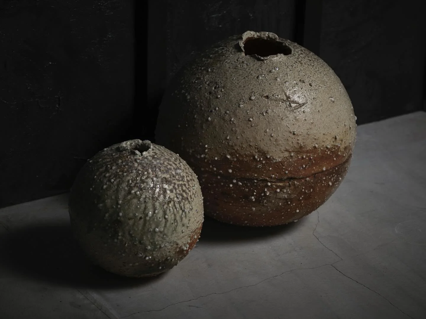 自然釉丸壺
Round jar natural ash glazed #shirotsujimura #辻村史朗