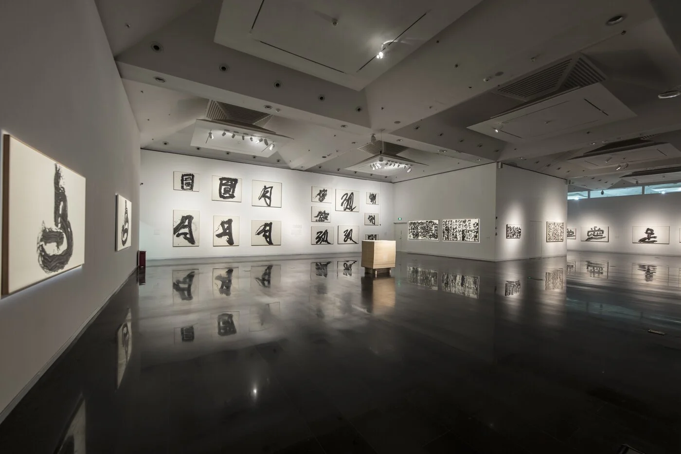 08_gallery-corridor-view.jpg
