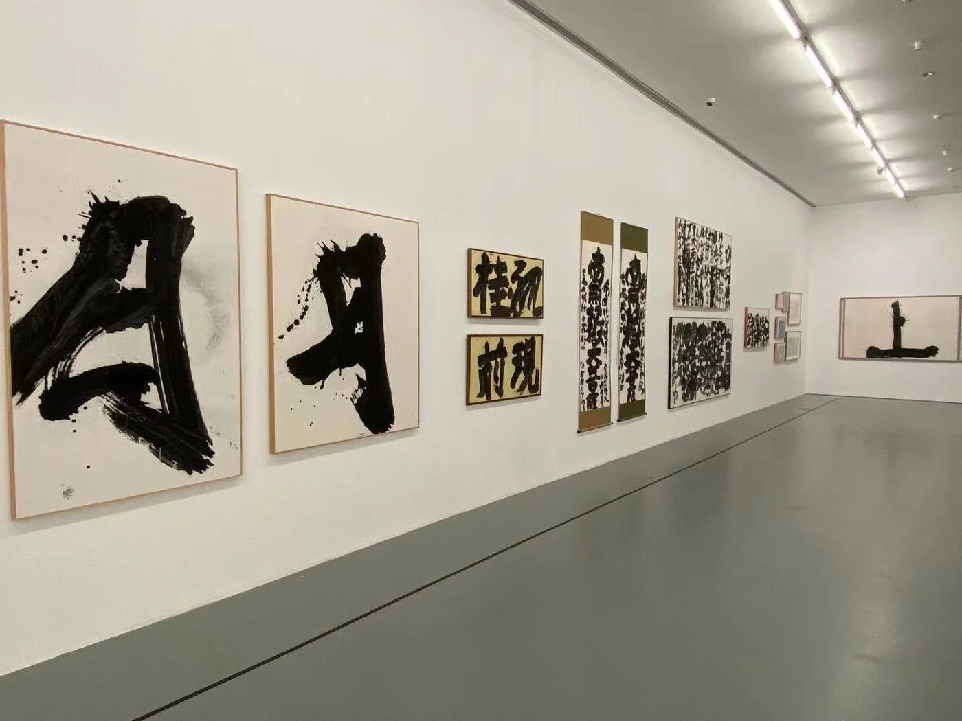 08_long-corridor.jpg