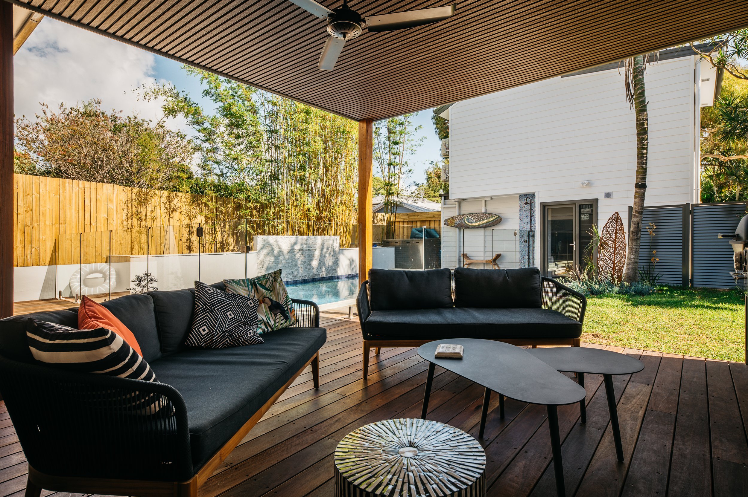 Creating Stylish Poolside Retreats