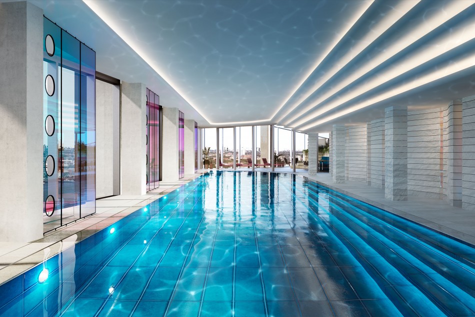 Upper Riverside Club: 15th floor swimming pool, one of London's highest
