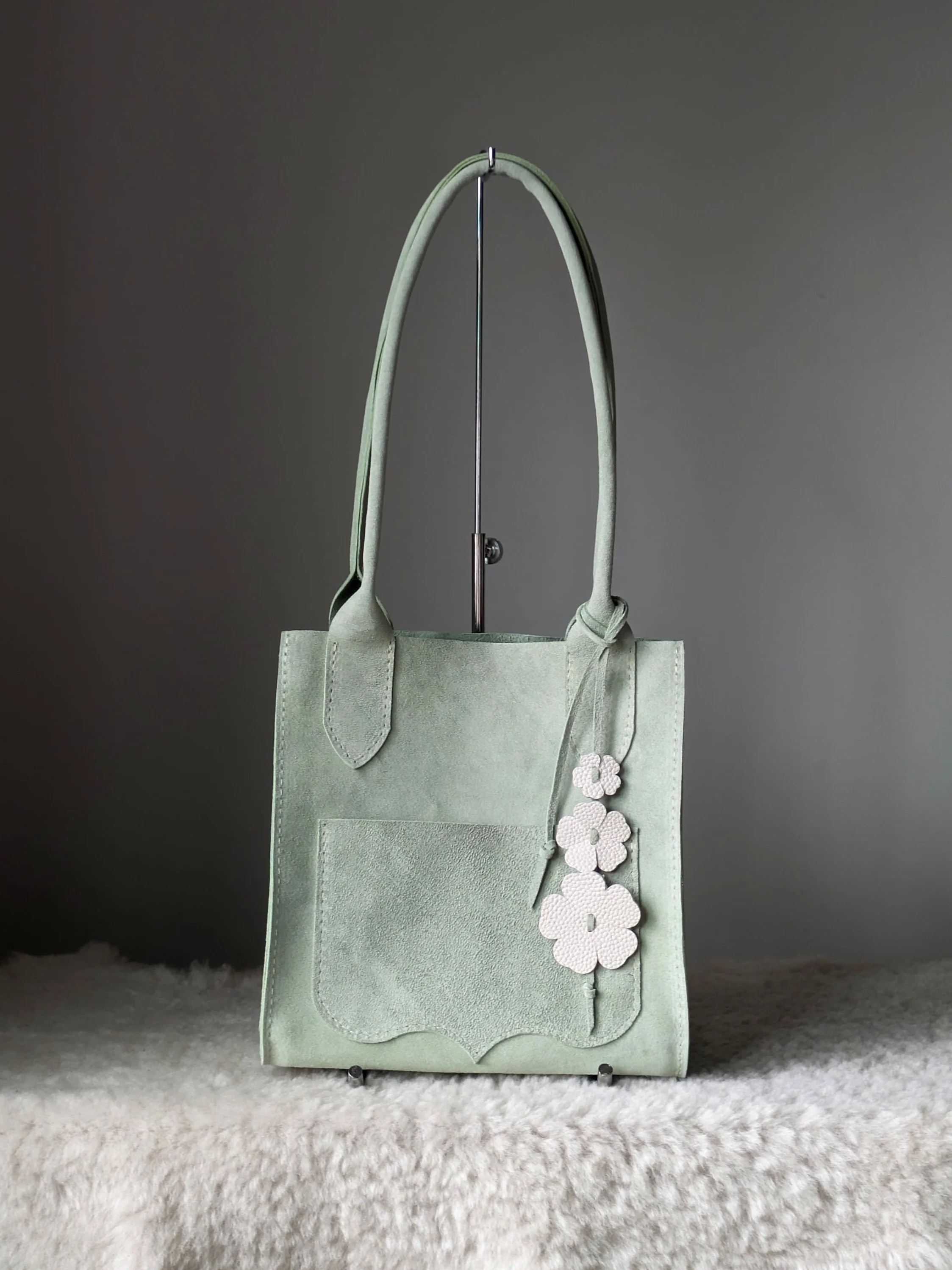 Bouquiniste Tote in Pistachio