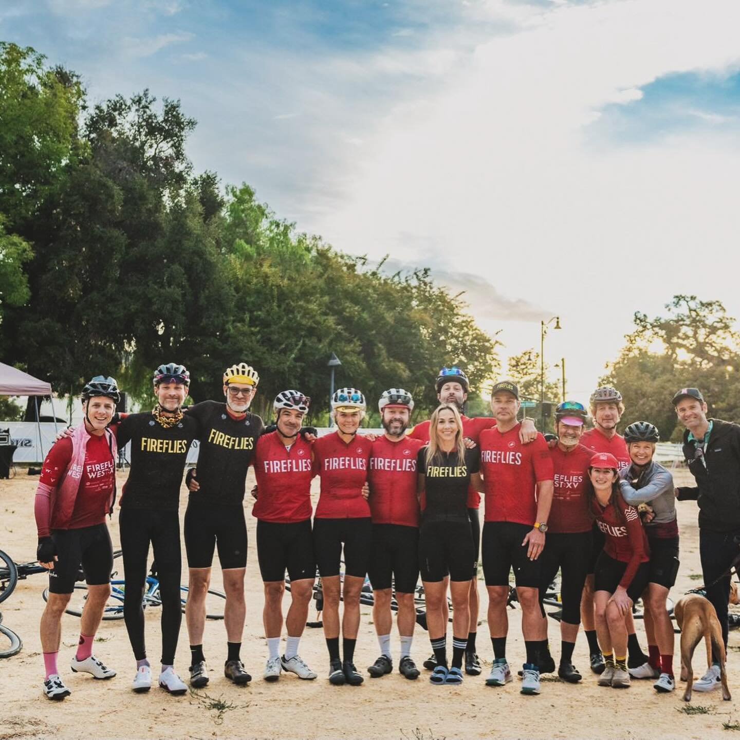 Though the FFW tour has ended, the fun continues! 
Fireflies turned out for @philsfondo and ate their way through 83 mile chocolate chip route! 

Last photo maybe AI generated 🍪
📸 @renniesolis