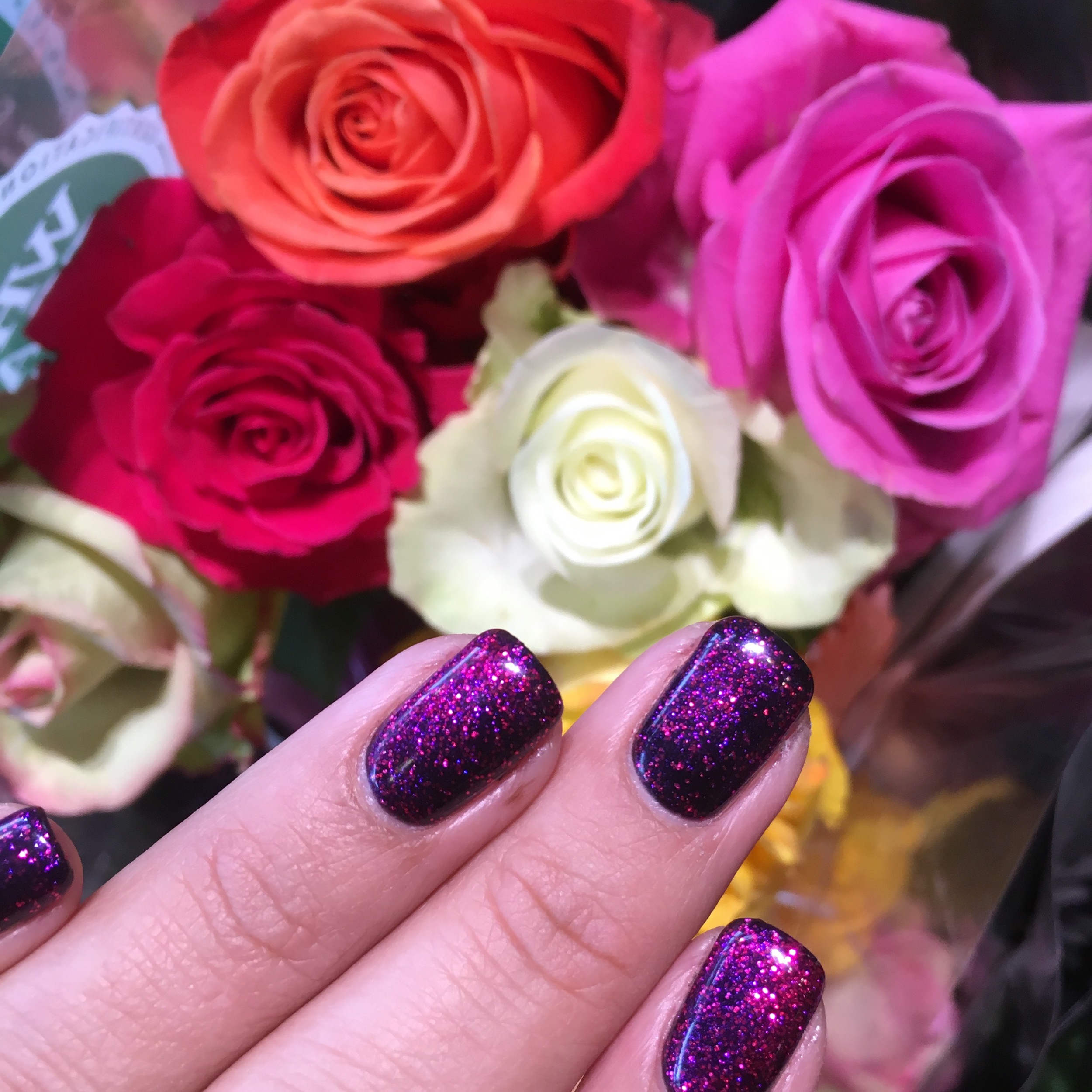 Pink glitter nails that sparkle