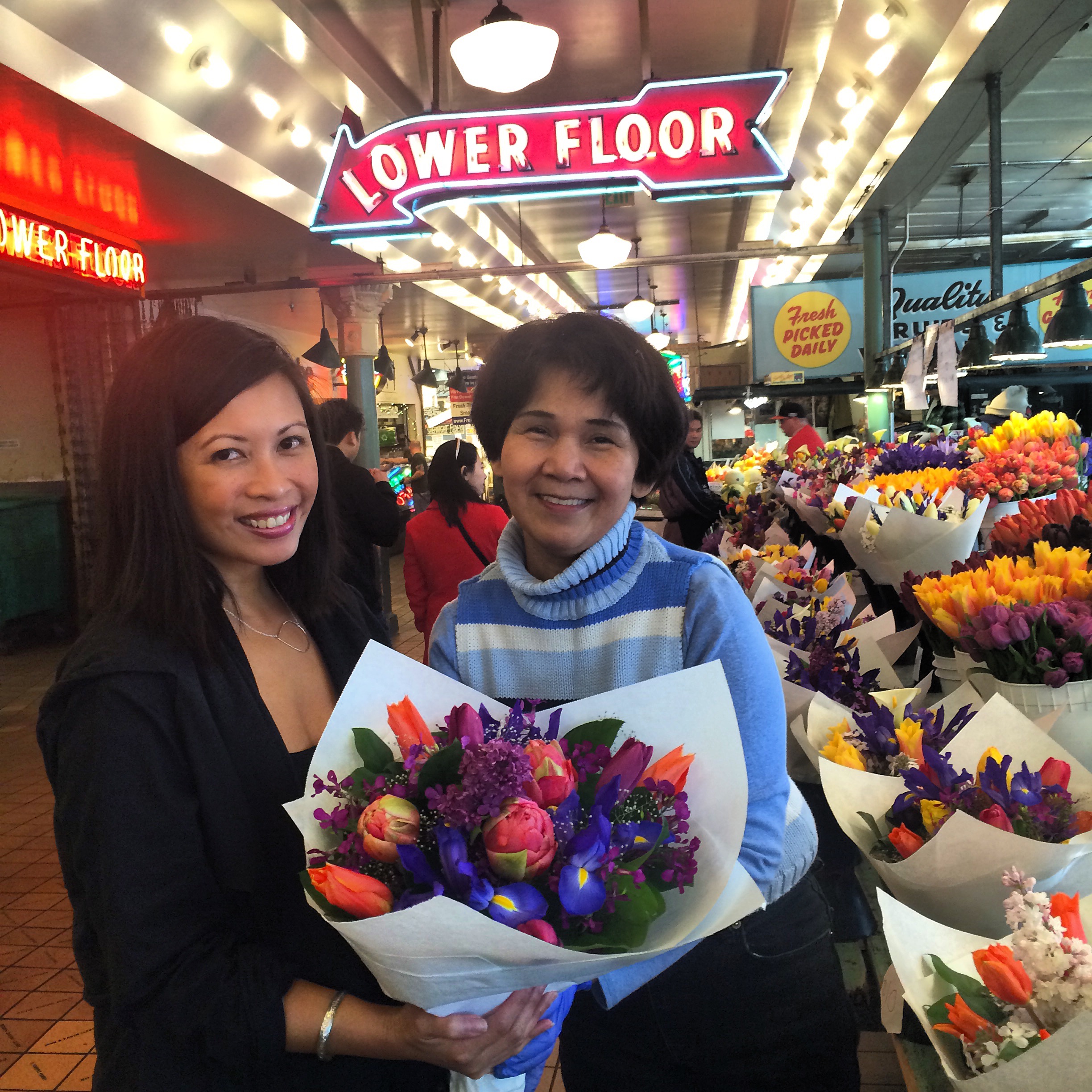 Flowers & the cutest vendors!