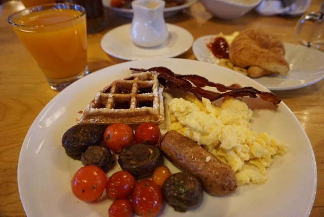 Kingfisher breakfast plate.jpg